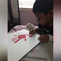 Ukg B kids are forming dark and light shades of pink color.