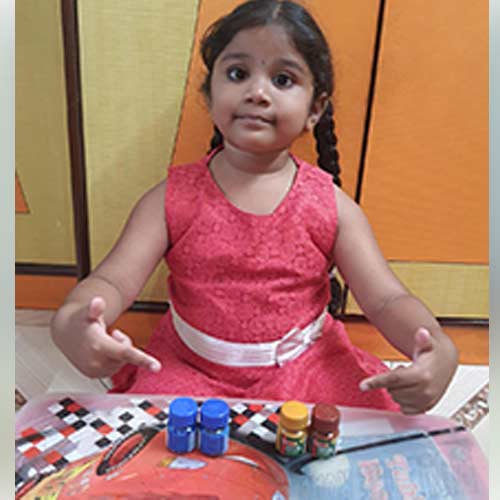 LKG A photos for concept learning same and different.