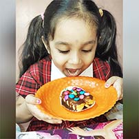 seasoning the new year cupcake