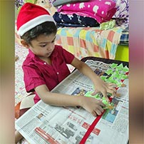 Lkg B munchkins Christmas activity