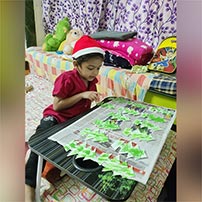 Lkg B munchkins Christmas activity